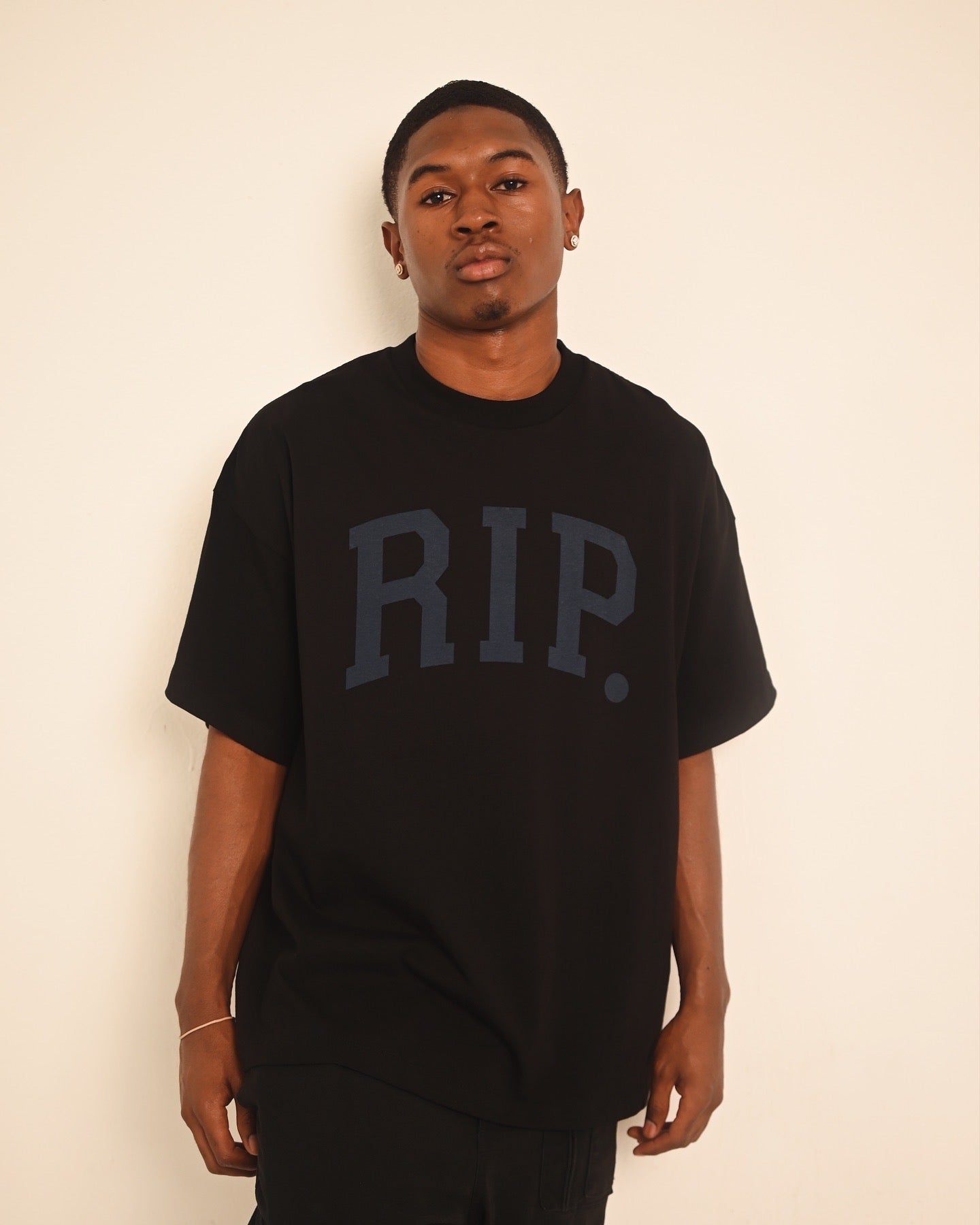 RIP Arch Logo (BLACK)